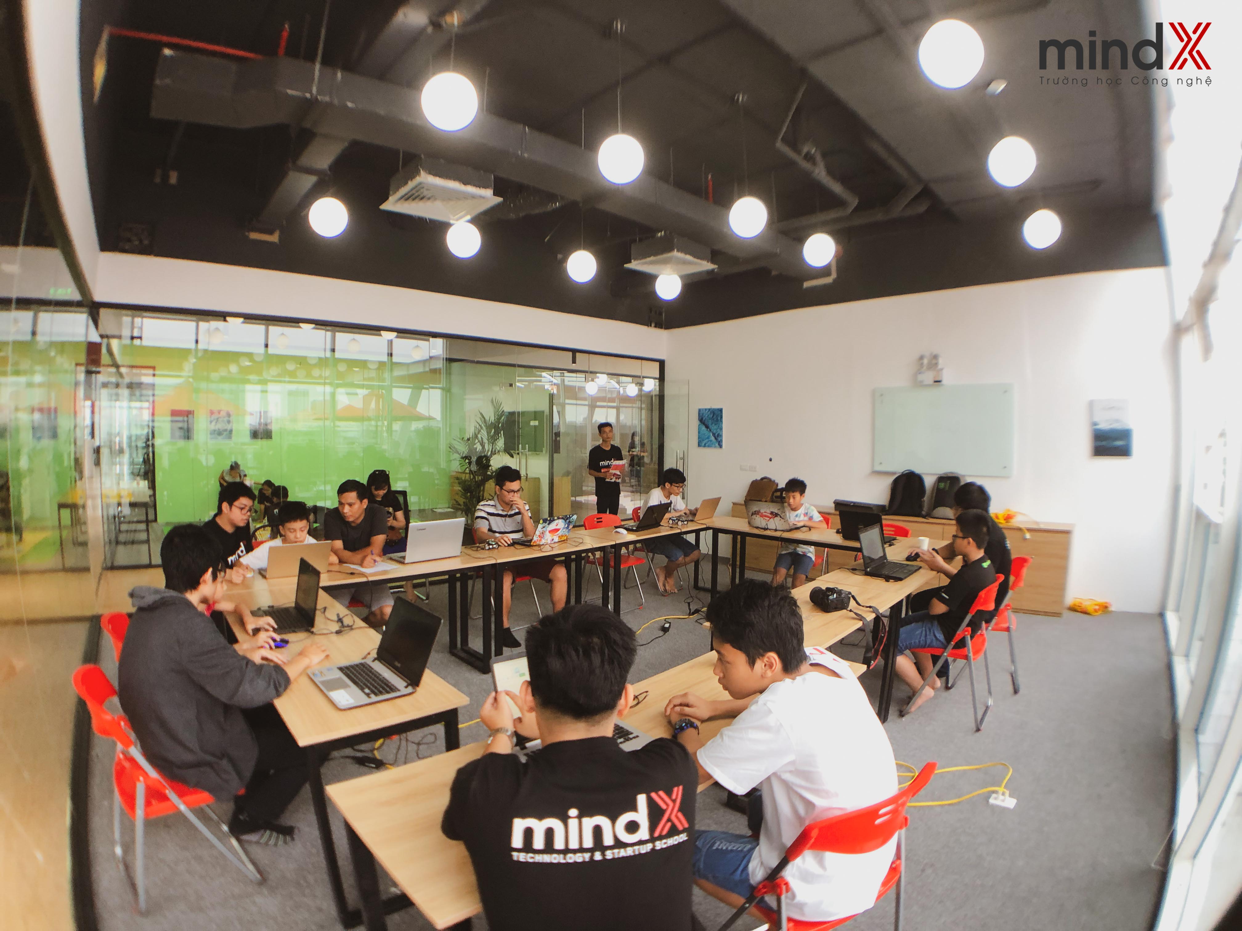 Tại sao ReactJS lại thu hút nhiều người học đến như vậy?
